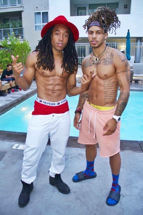 flashmanwade:  thenattyboys:Dred head Chad Davis and loc jock Dallas Wade. Ayyy @iamchaddavis