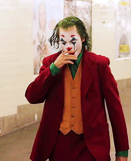 daily-joker:Joaquin Phoenix as Joker/Arthur Fleck filming the subway scene for the upcoming Joker mo