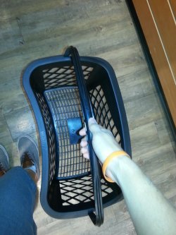 weallheartonedirection:  Somebody deserves a medal for the deaign of this grocery basket.