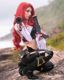 love-cosplaygirls:  Miss Fortune by Maria