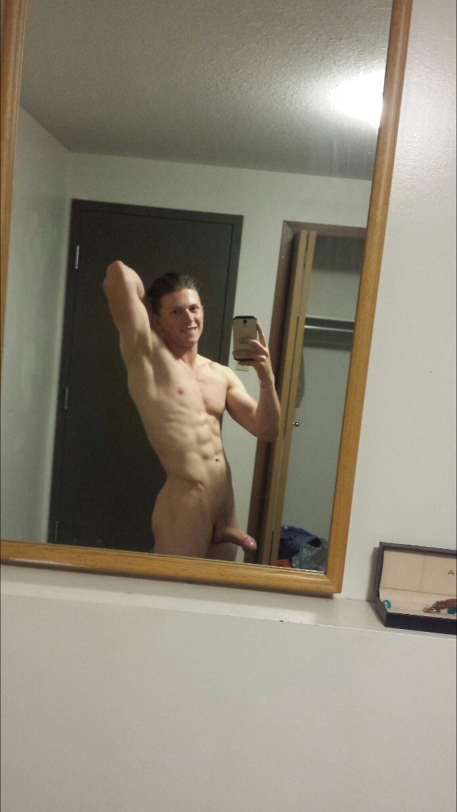 jessicajohnson242:  Ooh Benny Benny 
