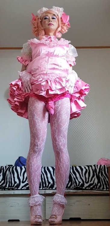 tgirlinthemirror: sylvanachastity:a bit of “pink overload” - but 100% cutie-pie!  Sissies belong in 