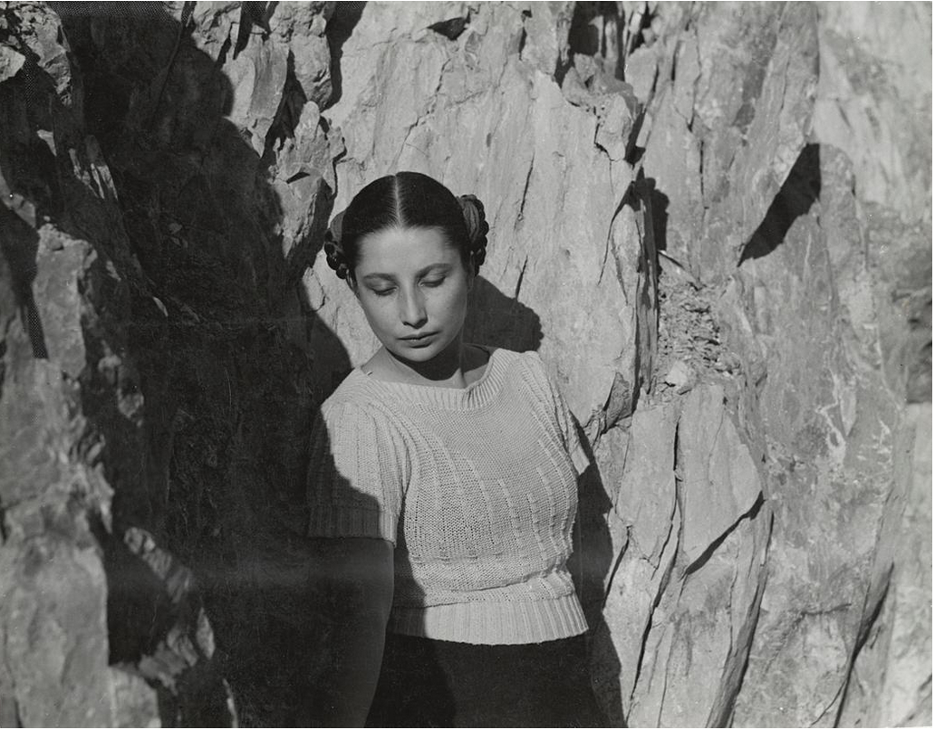 thephotoregistry:  Isabel Villaseñor, 1934Lola Alvarez Bravo