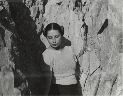 thephotoregistry:  Isabel Villaseñor, 1934Lola Alvarez Bravo
