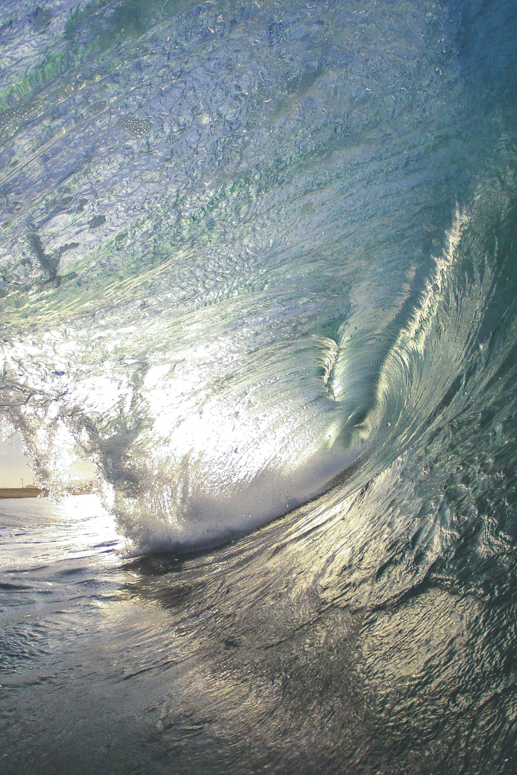wavemotions:  Liquid Thunder