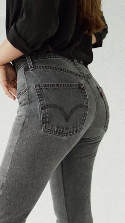 arianalovesjeans95: aka-dui: Splendid Levi’s