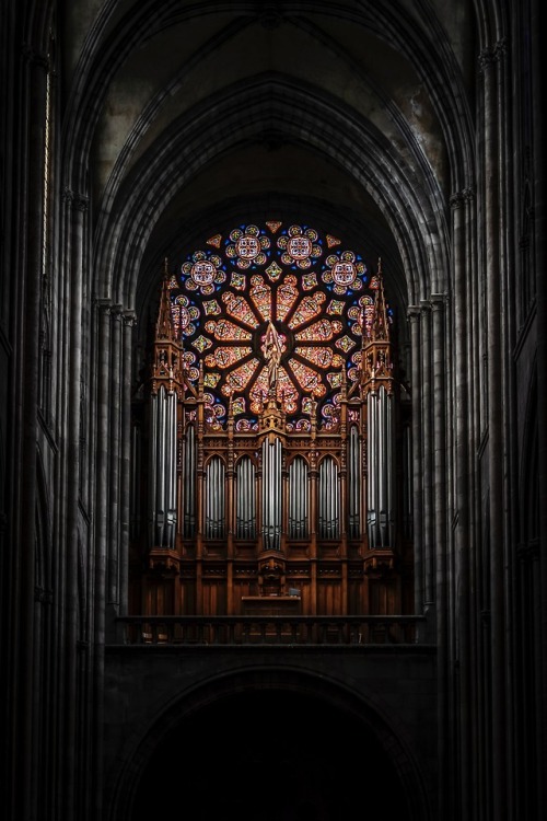 wanderlusteurope:Cathédrale Notre-Dame-de-l'Assomption, Clermont-Ferrand, France