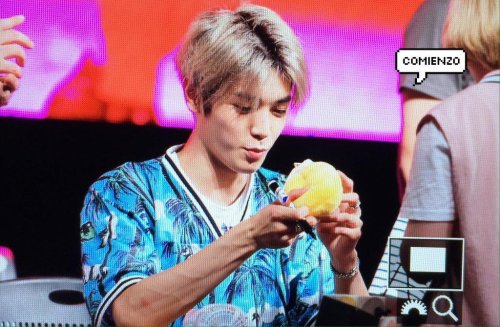 taeyongd:Taeyong : forever  surprised to see plushies ~