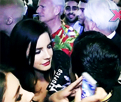 buffysummerss:  Lana Del Rey greeting fans at the Tropico premiere in LA [x] 