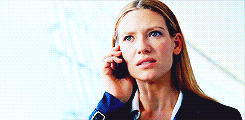 n-haught:  Gifset per Fringe episode - 1x07  I’ve never had a conversation with
