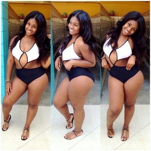 valpowerexoticgirls:  Halle Deneen Instagram: @HalleDeneen 