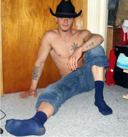 sniffingsocks:  WOULD YOU LIKE TO SMELL MY SWEATY COWBOY SOCKS BRO?