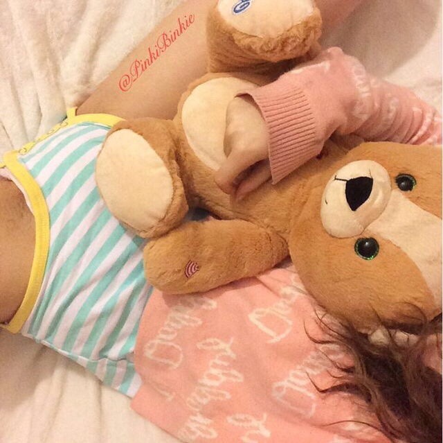 pinkibinkie:This outfit feels so cute! 