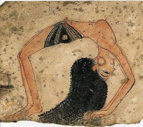 worldhistoryfacts:Egyptian dancer performing a back bend, painted on an ostrakon (broken piece of po