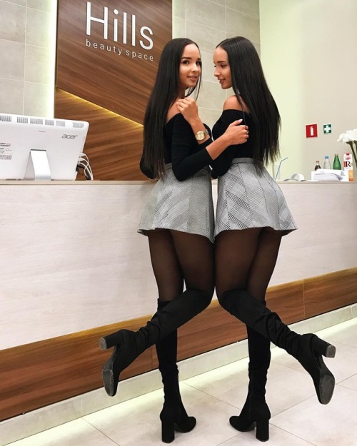 These two are trying to give me a heart attack https://www.instagram.com/adelalinka_twins/