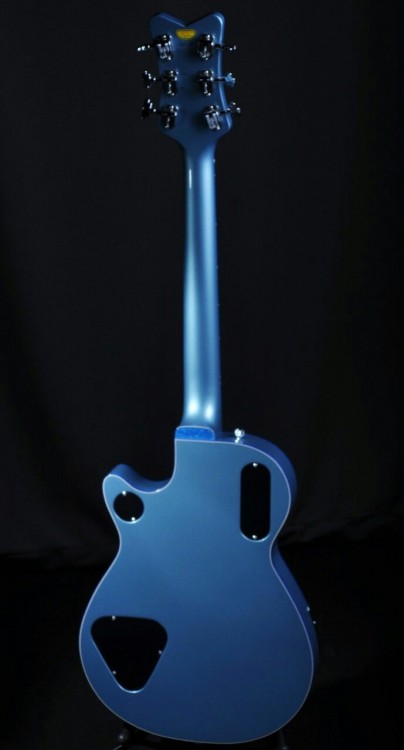 guitarlust:  Gretsch Custom Shop Penguin in Ice Blue, Masterbuilt by Stephen Stern - STRAIGHT INTO THE TOP 10.