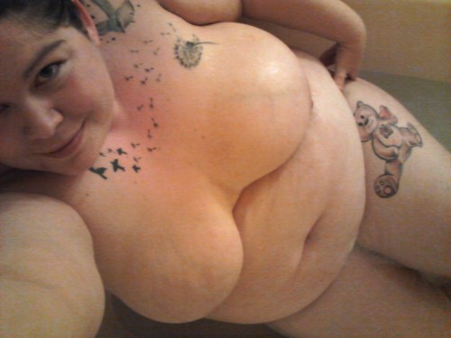 reallyhugebbws: More hot videos: bit.ly/1m49hDO Hey baby