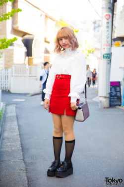 Tokyo-Fashion:  20-Year-Old Mizuho On The Street In Harajuku Wearing A Vintage Lace