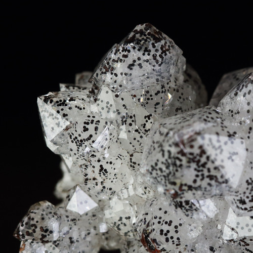 underthescopeminerals:Quartz, Hematite Locality:Calton Hill Quarry, Blackwell-in-the-Peak, Derbyshir