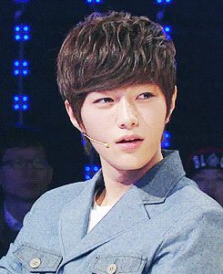 chandoo:  myungsoo’s dimply smile when he gets the question right ◠‿◠ 