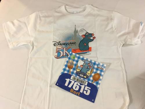 Off to bed now, it’s going to be an early morning! #rundisney #disneylandparishalf #disneyland