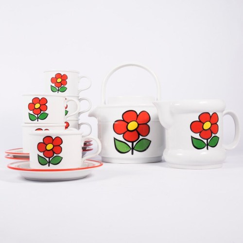  Flower Power Tea-Coffee Set // thekitschboutique