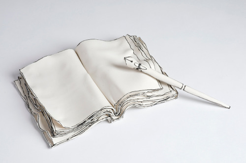 myampgoesto11: Porcelain sculptures that look like drawings by Katharine Morling