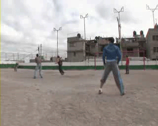 feiyueshoesaustralia:  Wow, cool movement!! Kung fu football!!Feiyue shoes Australia