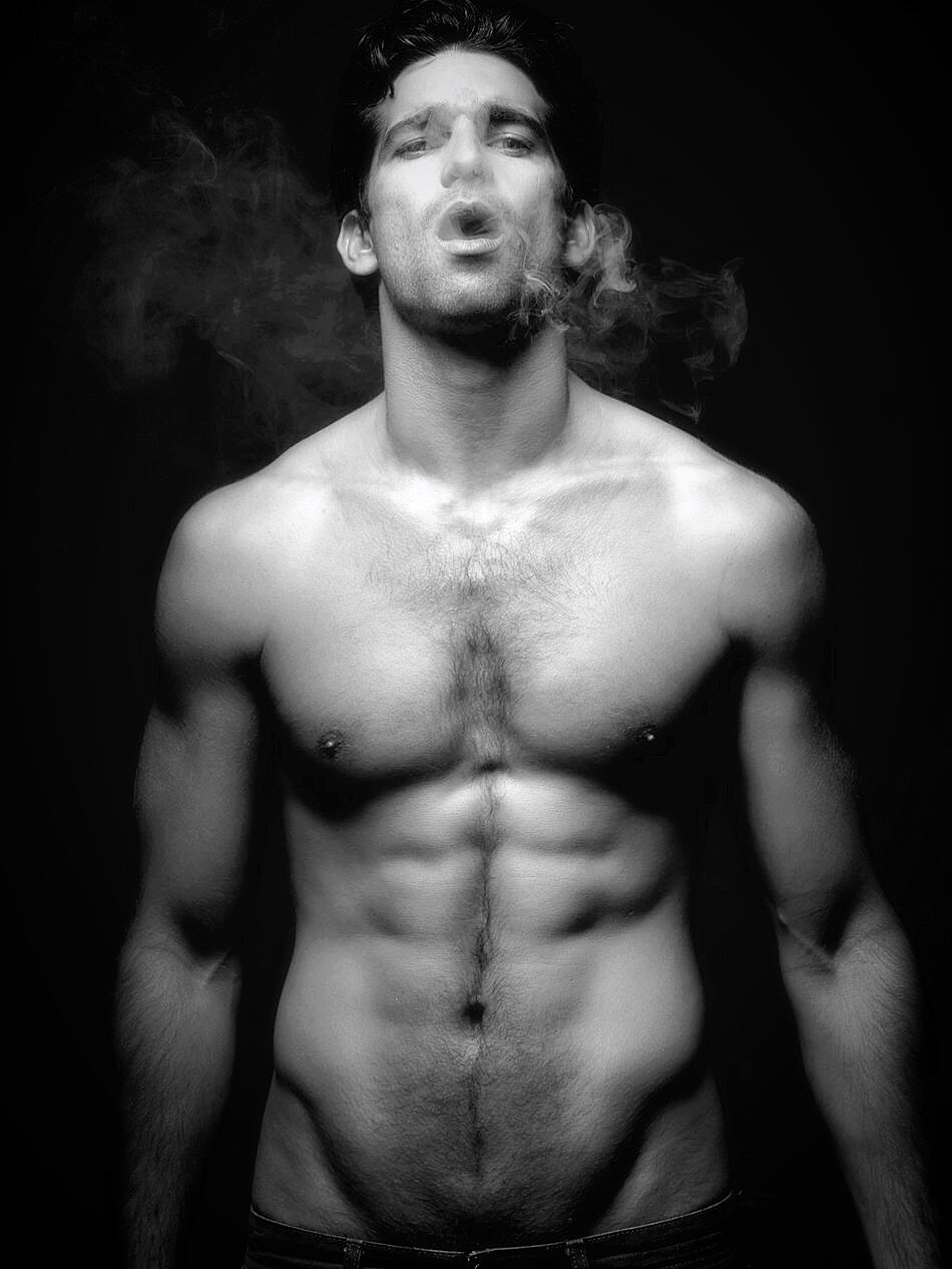 oregonleatherboy:     I dont support smoking, but visually I think it is really aesthetically