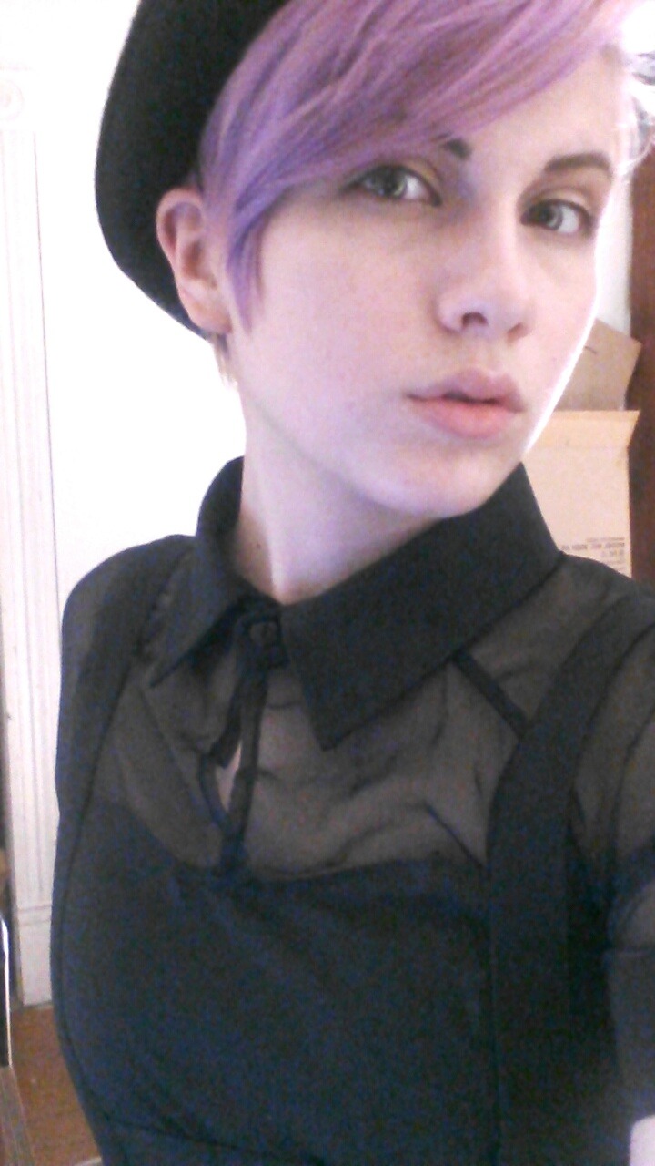 undergroundghosts:  Guess who’s rly tired and bitchy af :^))))
