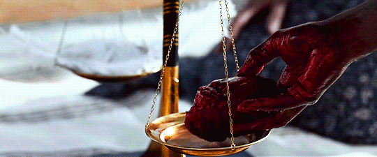 conduitstr:Anubis +   weighing of the heart in 01x03: Head full of Snow