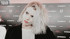 flipse:female awesomeness • Billie Piper