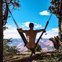Trekking Nude