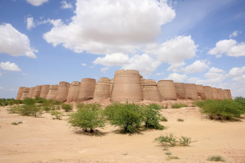 Derawar Fort, Cholistan, Pakistan.The Derawar Fort is a large square fortress in Bahawalpur, Punjab.