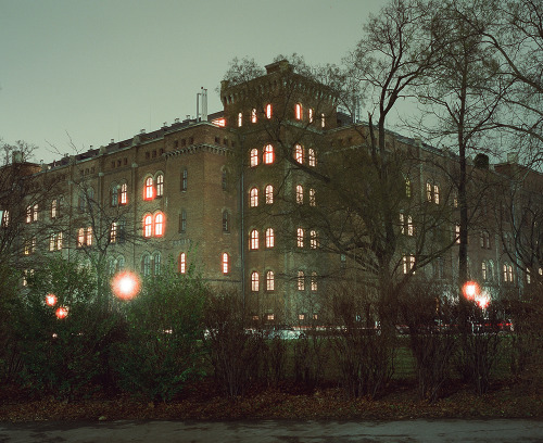 “Wiener Nächte - Objekt im Wiener Arsenal”Vienna - 2021Mamyia 7II - CineStill800T