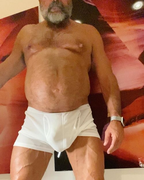 onlyfans.com/nipplecoach justfor.fans/nipplecoach #muscledads #muscledaddylover #muscledaddiesofamer