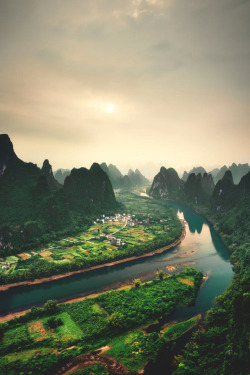 lsleofskye:Guilin China | Etienne Ruff