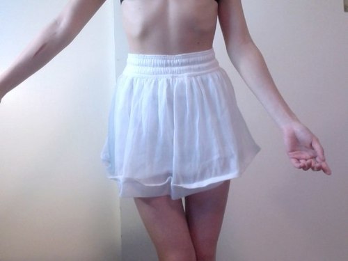 queenofpale:  ♕ Queen of pale ♕ 