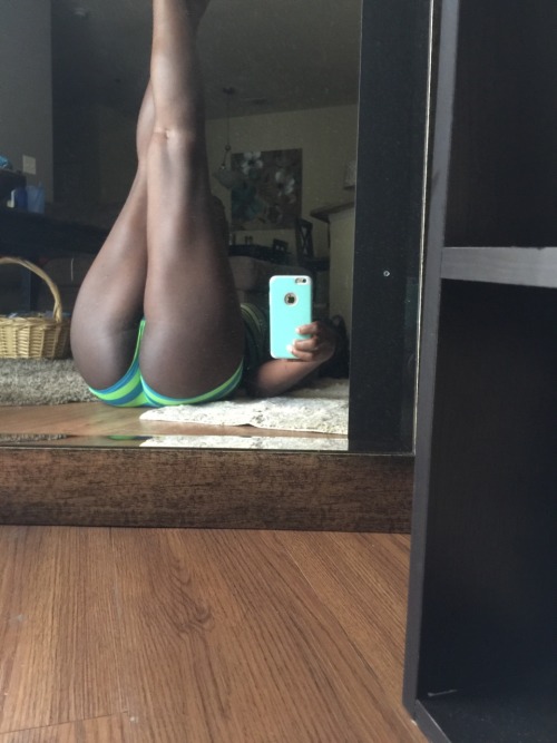 mistermixxx:  onlybestebonyteens:  the-black-temple:  23 & stretch marked …  