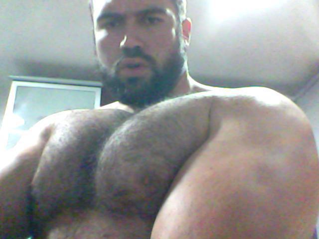 ppecs:  Damir Datko’s huge hairy tits. 