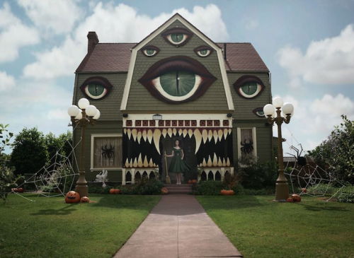 mymodernmet:  Artist Transforms Parents’ Ordinary Home into a Phenomenal Monster House