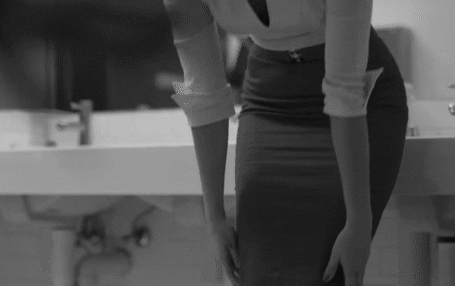 princessbabygirlxxxx: youroneenigma:  Always follow directions🖤😏  Where’s