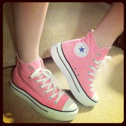 #platformsneakers #converse #fangift #supercute