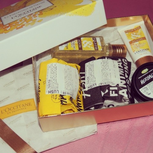 #birthdaypresent #present #gift #l'occitane #lush #thankyoooou <3