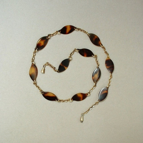 ART DECO Chain Necklace Tortoise LUCITE Beads Cable Links Barrel Clasp c.1930s
