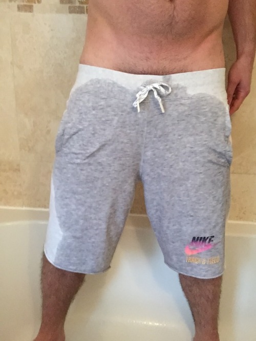 trainersnifferscally:Me pissin in me dirty Nike shorts Hell yes!
