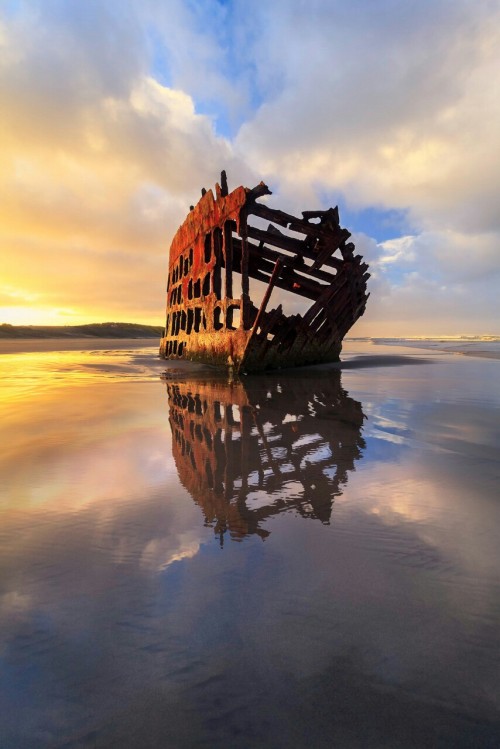 The Shipwreck of Peter Iredale