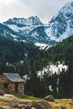 Wnderlst:  Aigüestortes I Estany De Sant Maurici National Park, Spain | Vasili Zhurman