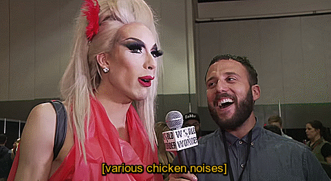 breadmaakesyoufat:  im sorry, i had to gif this.