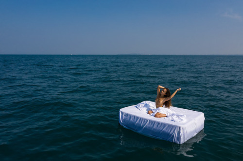 costantinorusso: Wake up in the sea
